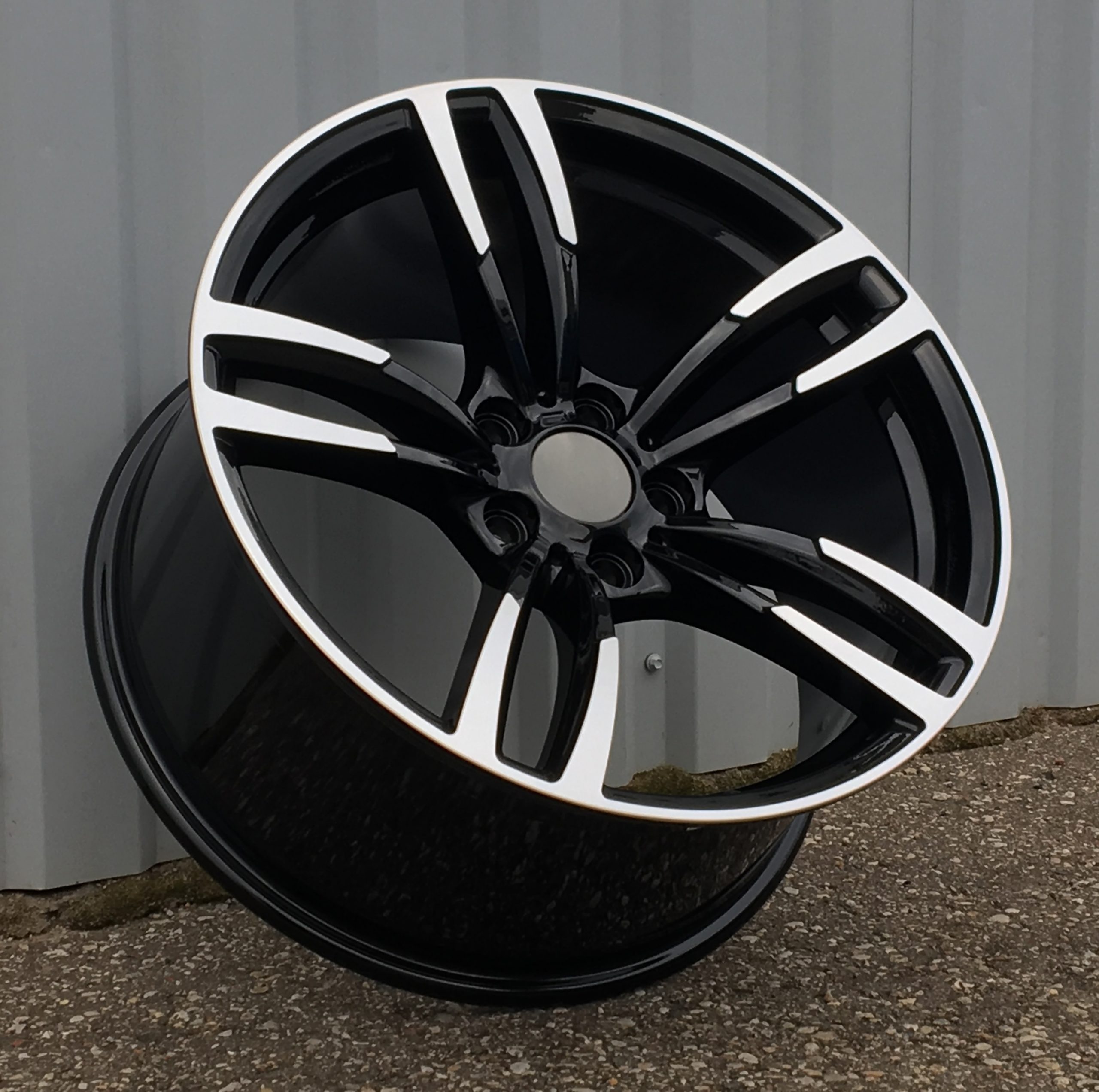 Diski R16 5×120 J7 ET35 RACINGLINE BK855 BMW Black Polished | Talsu Riepas