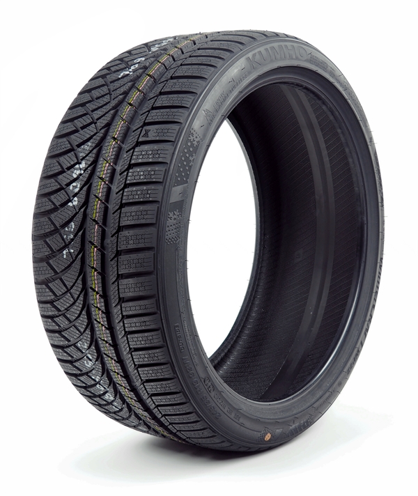 215/45R18 KUMHO WP72 93V