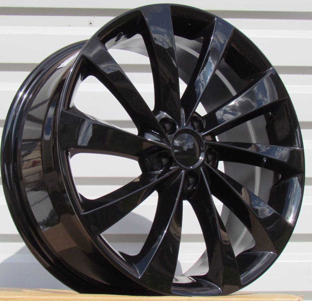 Diski R18 5x114.3 J8 ET40 RACINGLINE B1396 TESLA Black