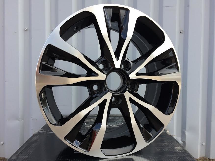 Diski R16 5x114.3 J6.5 ET40 RACINGLINE B5212 TOYOTA Black Polished