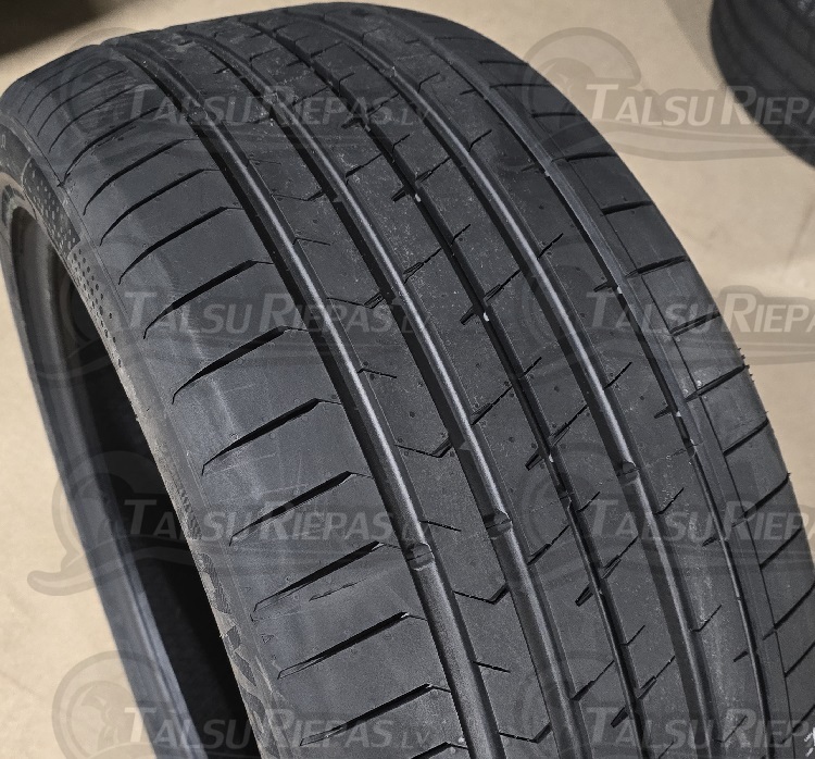 225/45R18 RoyalBlack Royal Explorer II 95W XL