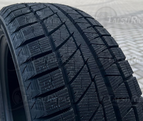 225/55R18 Sailun Ice Blazer Arctic Evo 102H XL (2025)