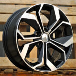 Diski R15 5×114.3 J6.5 ET45 RACINGLINE B5168 RENAULT Black Polished