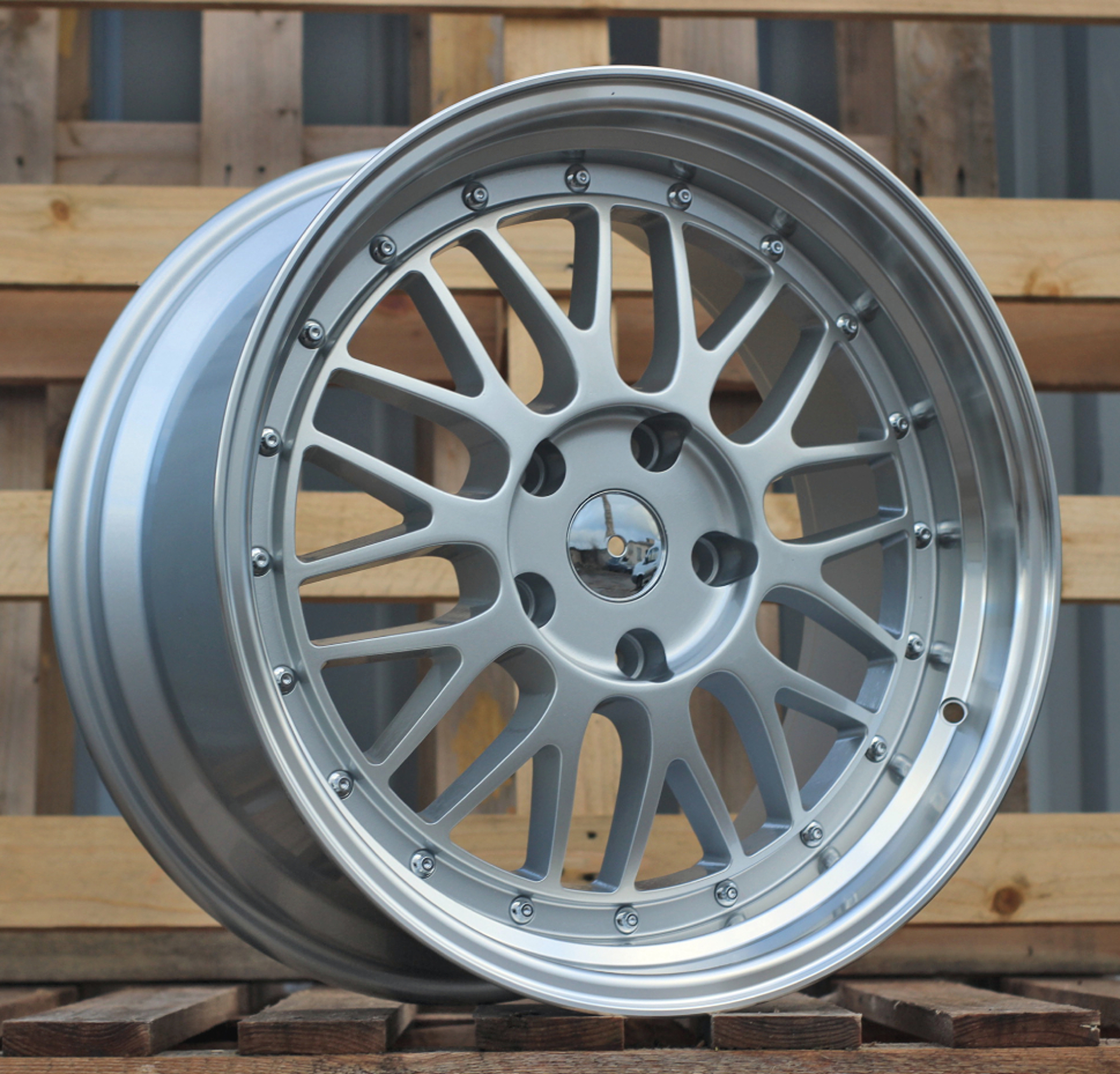 DISKI BBS Style A1025 R18 5×120 J8/9 ET35 Silver Shining + Polished Lip (2+2)