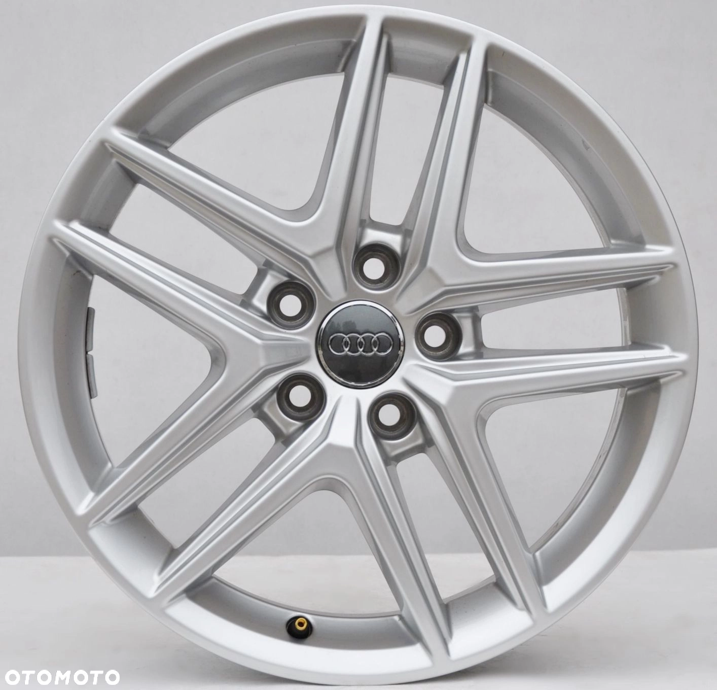 DISKI Audi OEM R17 5×112 J6.5 ET28/66.5 8W9601025D Silver (DEMO)