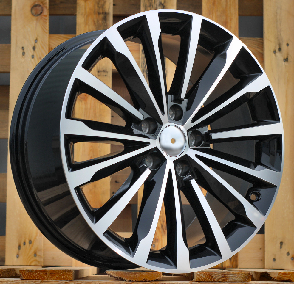 Diski R18 5x112 J8 ET44 RACINGLINE F1526 SKODA Black Polished (Hybrid Forged)