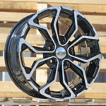 Diski R15 4×100 J6.5 ET37 RACINGLINE XF260 RENAULT Black Polished