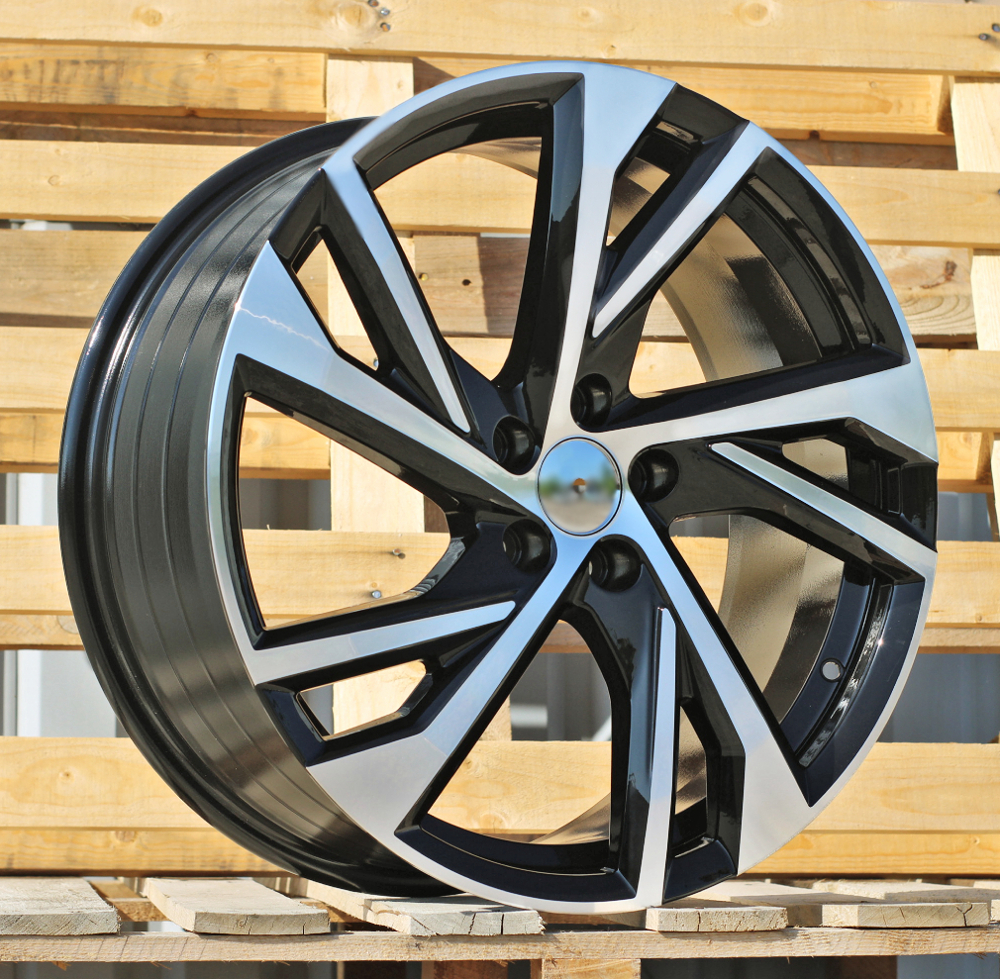 Diski R18 5x108 J8 ET50 RACINGLINE FE183 VOLVO Black Polished