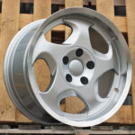 Diski R17 5×120 J9 ET17 RACINGLINE B2417 BMW Silver +Polished Lip