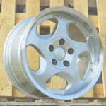 Diski R17 5×120 J9 ET17 RACINGLINE B2418 BMW Silver +Polished Lip