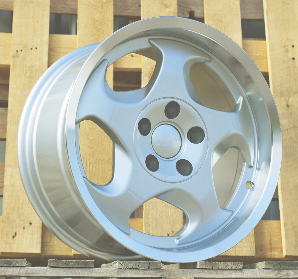 Diski R17 5x120 J9 ET17 RACINGLINE B2418 BMW Silver +Polished Lip