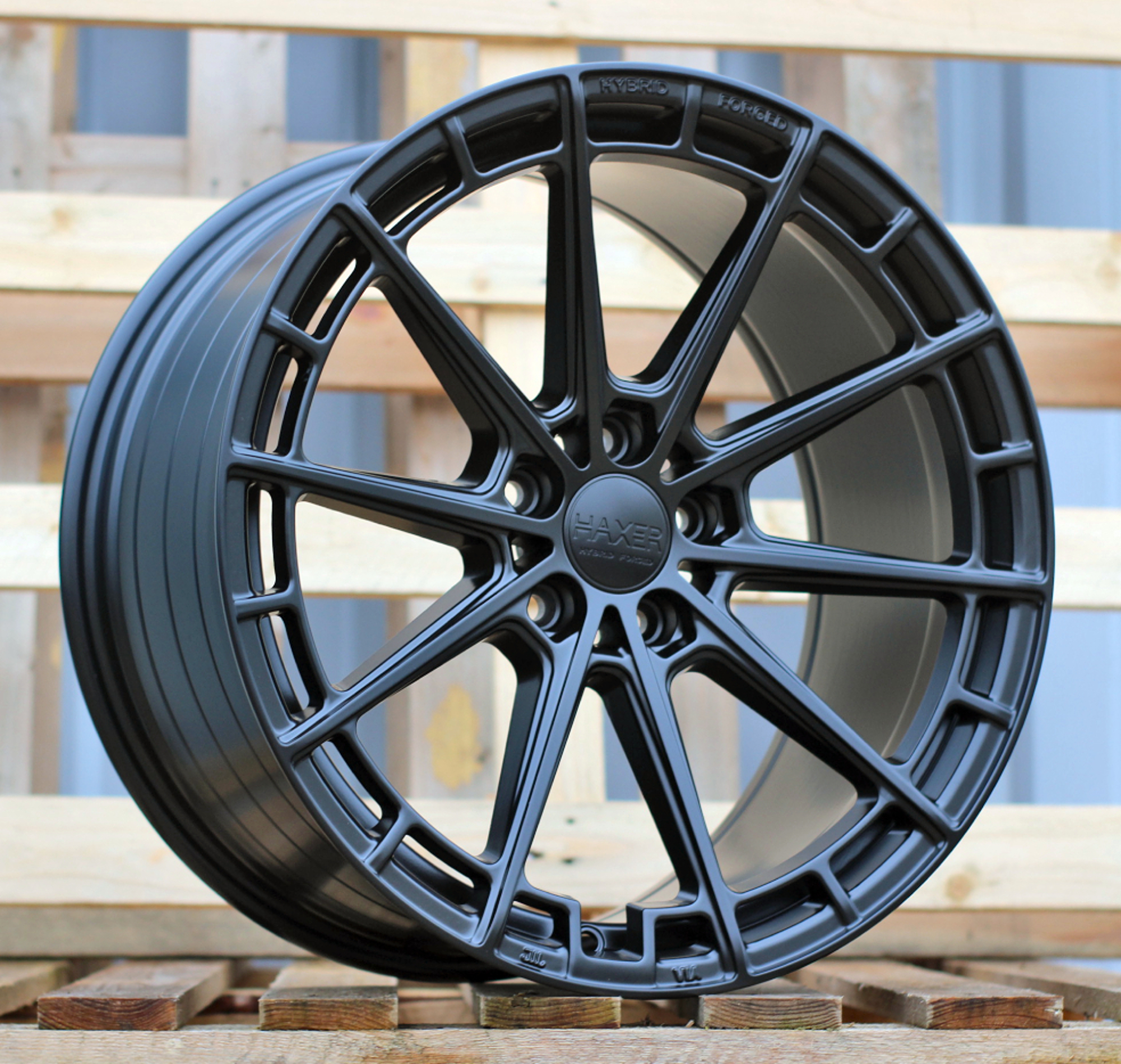 DISKI Haxer HX019F R18 5×120 J8 ET35/72.6 3S1284 Black Half Matt (Hybrid Forged)