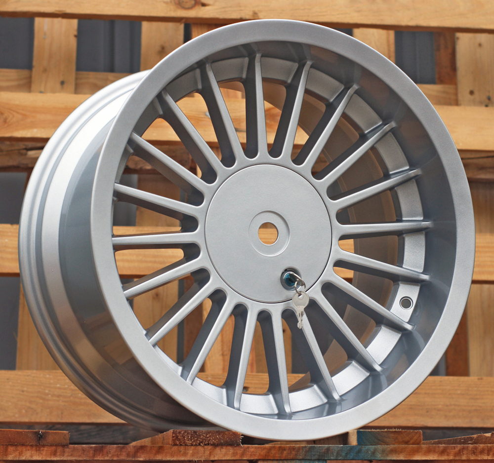 Diski R17 5x120 J8.5 ET20 RACINGLINE FBX257 BMW Silver (Rear+Front) (Hybrid Forged)