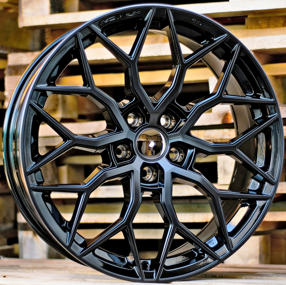 Diski R19 5x112 J8.5 ET40 RACINGLINE H4101 Black