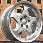 Diski R17 5×120 J8 ET15 RACINGLINE B2418 BMW Silver +Polished Lip
