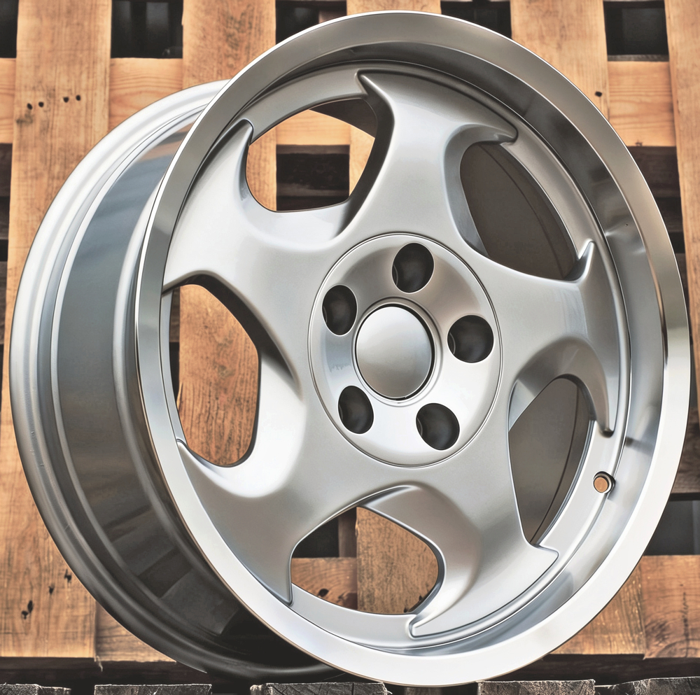 Diski R17 5x120 J8 ET15 RACINGLINE B2418 BMW Silver +Polished Lip